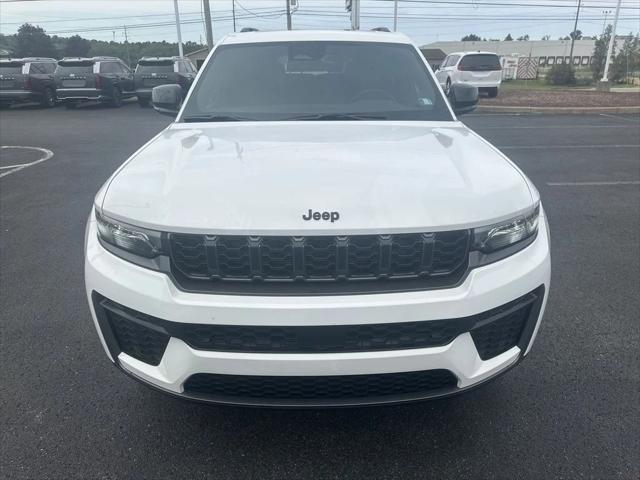 2026 Jeep Grand Cherokee L GRAND CHEROKEE L LAREDO ALTITUDE 4X4