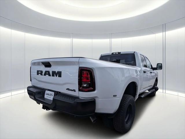 2026 RAM Ram 3500 RAM 3500 TRADESMAN CREW CAB 4X4 8 BOX