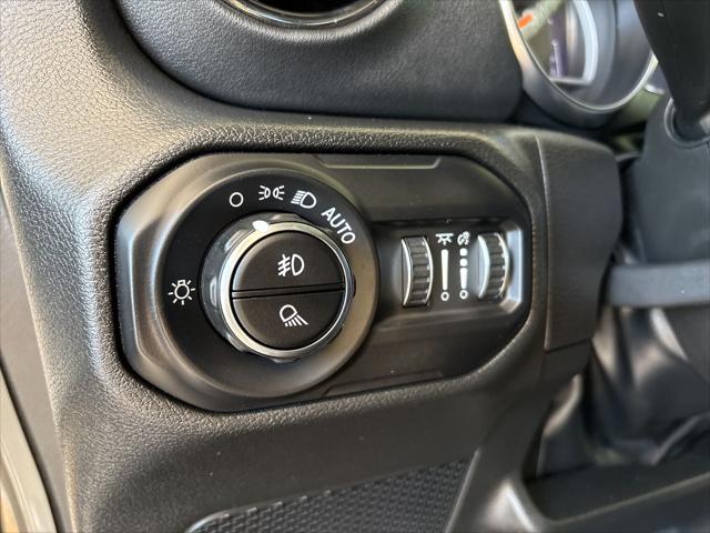 2022 Jeep Gladiator Sport