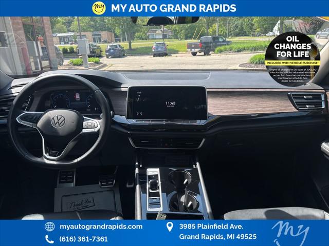 2024 Volkswagen Atlas 2.0T SEL Premium R-Line