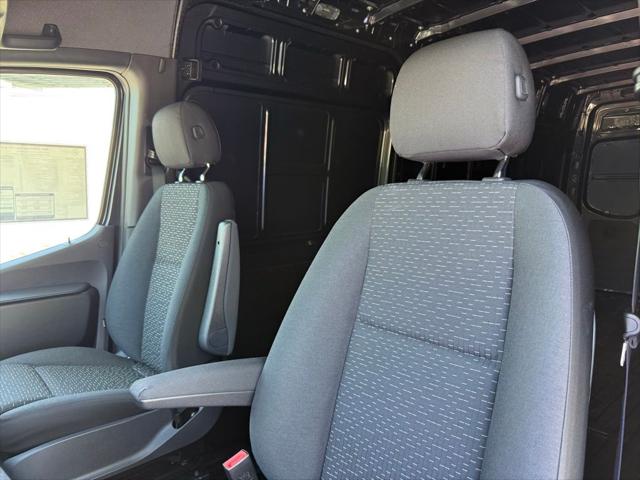 2026 Mercedes-Benz Sprinter 2500 High Roof 4-Cyl Diesel HO