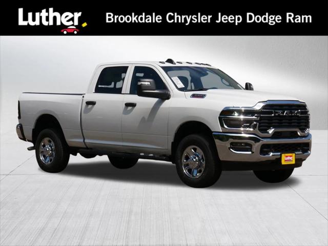 2026 RAM Ram 3500 RAM 3500 TRADESMAN CREW CAB 4X4 64 BOX