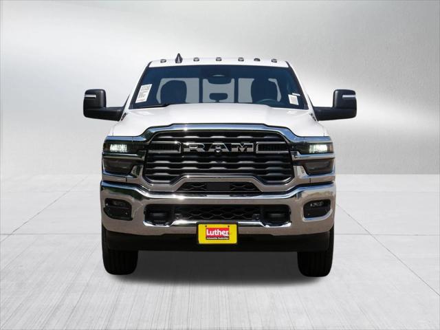 2026 RAM Ram 3500 RAM 3500 TRADESMAN CREW CAB 4X4 64 BOX