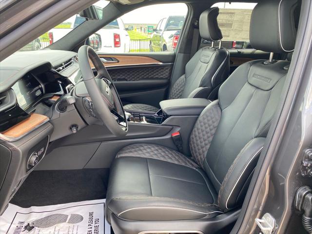 2026 Jeep Grand Cherokee Summit 4x4