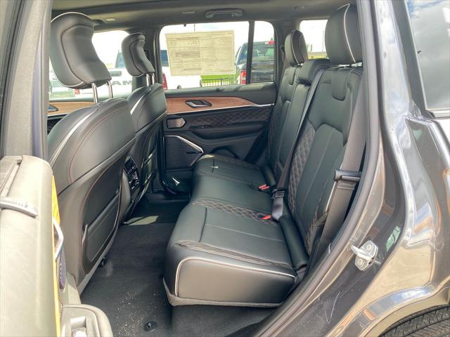 2026 Jeep Grand Cherokee Summit 4x4