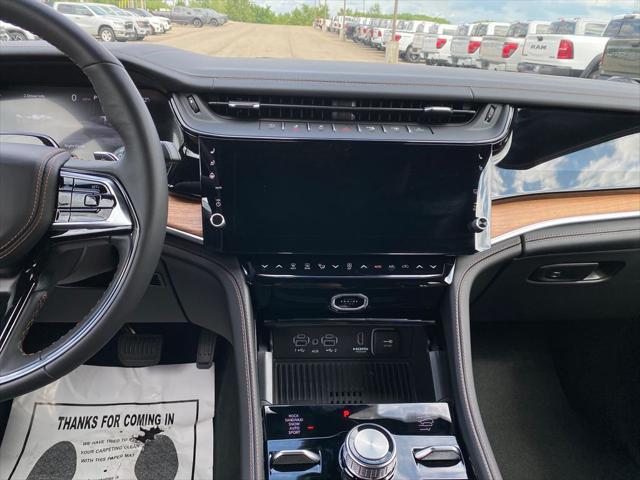 2026 Jeep Grand Cherokee Summit 4x4