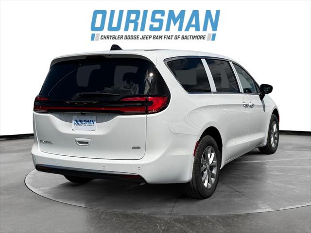 2027 Chrysler Pacifica Select