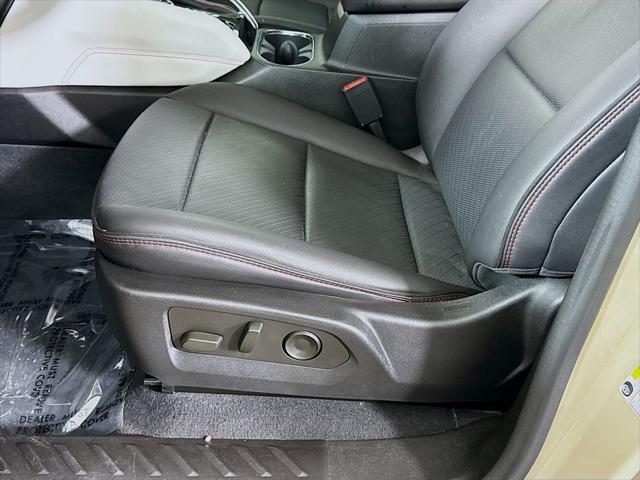 2023 GMC Canyon 4WD Crew Cab Short Box AT4X