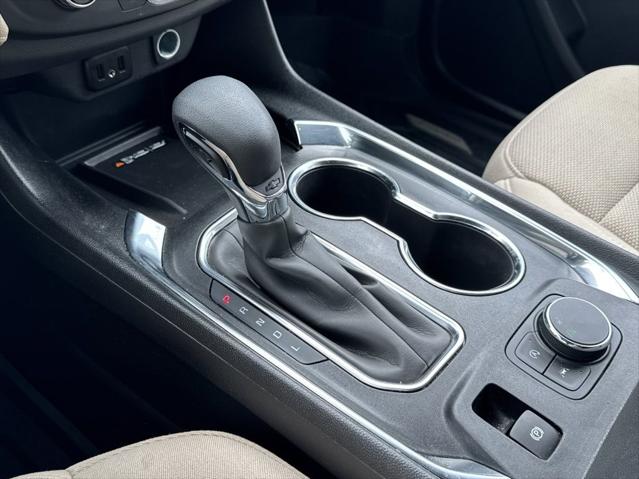 2023 Chevrolet Traverse FWD LT Cloth