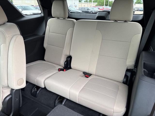 2023 Chevrolet Traverse FWD LT Cloth