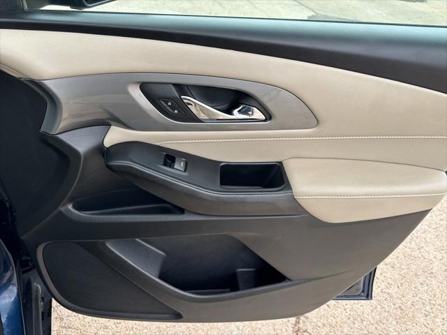 2023 Chevrolet Traverse FWD LT Cloth