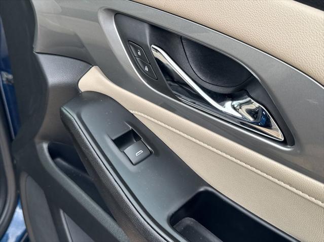 2023 Chevrolet Traverse FWD LT Cloth