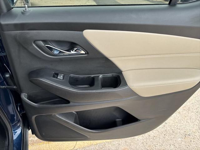 2023 Chevrolet Traverse FWD LT Cloth
