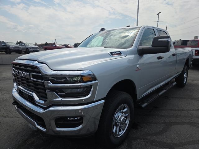 2026 RAM Ram 3500 RAM 3500 TRADESMAN CREW CAB 4X4 8 BOX