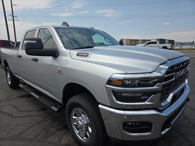2026 RAM Ram 3500 RAM 3500 TRADESMAN CREW CAB 4X4 8 BOX