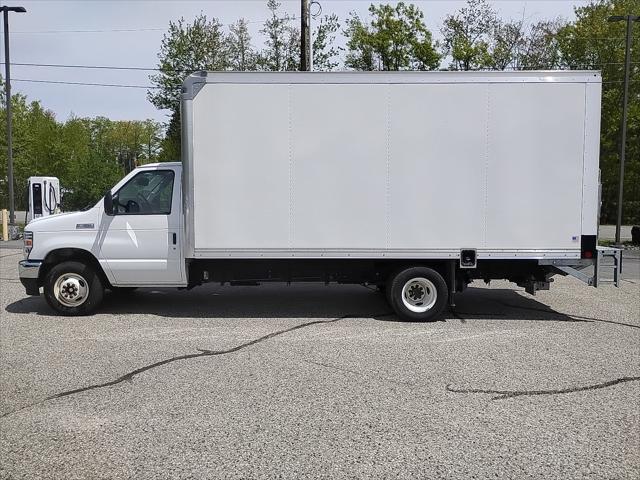 2025 Ford E-350 Cutaway Base