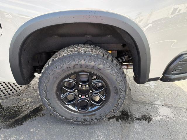 2026 Chevrolet Silverado 1500 4WD Crew Cab Short Bed ZR2