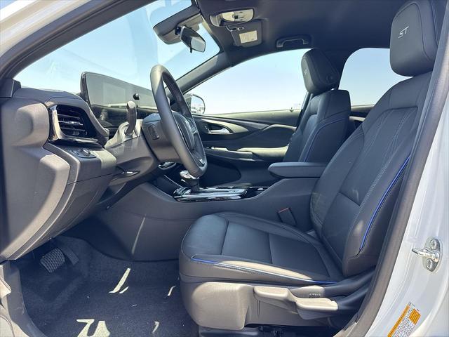 2026 Buick NV Sport Touring FWD