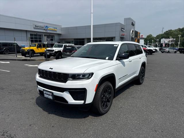 2026 Jeep Grand Cherokee L GRAND CHEROKEE L LAREDO ALTITUDE 4X4 2026 Jeep Grand Cherokee L GRAND CHEROKEE L LAREDO ALTITUDE 4X4