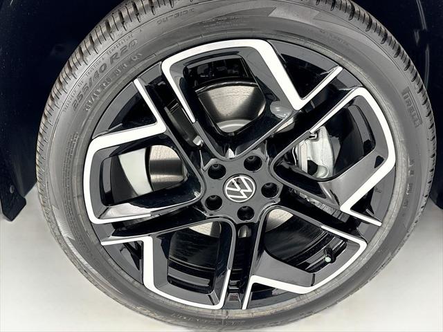2026 Volkswagen Tiguan SEL R-Line Turbo