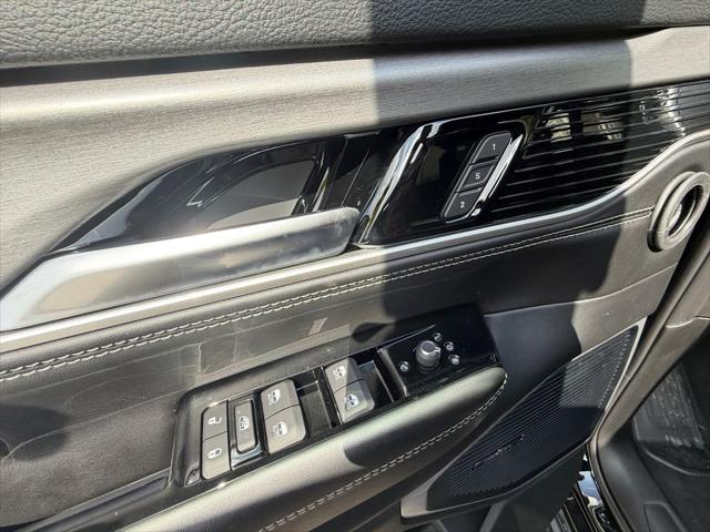 2026 Jeep Grand Wagoneer 4x2