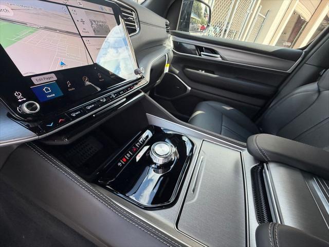 2026 Jeep Grand Wagoneer 4x2