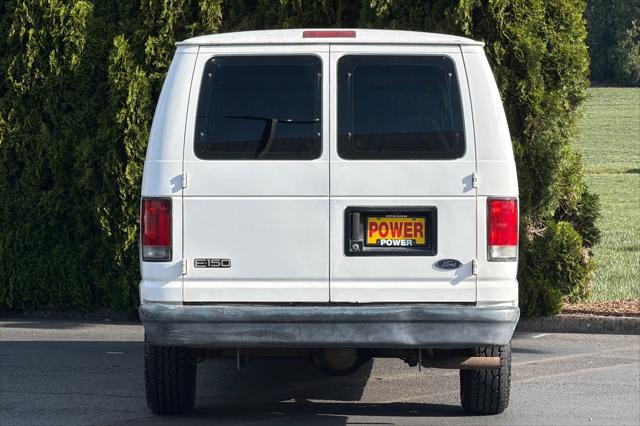 2004 Ford E-150 Commercial