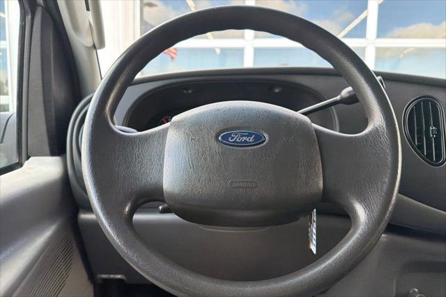 2004 Ford E-150 Commercial