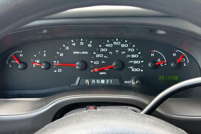 2004 Ford E-150 Commercial