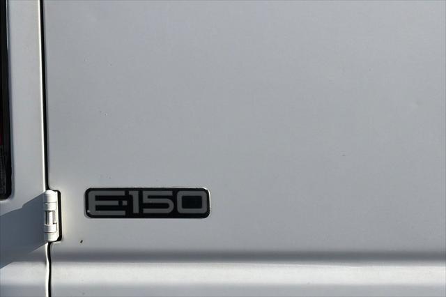 2004 Ford E-150 Commercial
