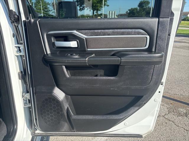 2024 Ram 3500 Big Horn Crew Cab 4x4 8' Box