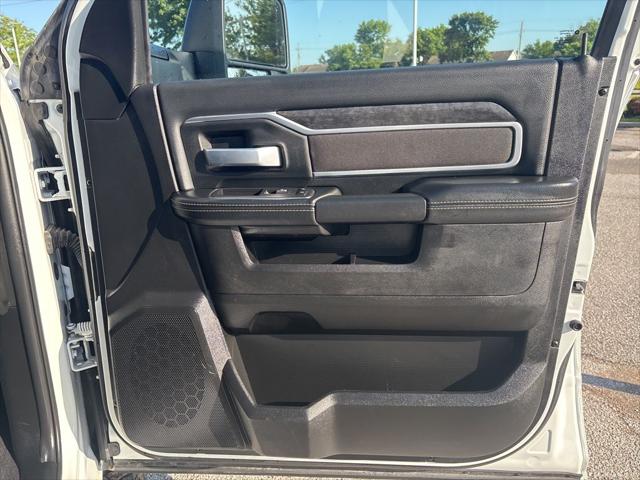 2024 Ram 3500 Big Horn Crew Cab 4x4 8' Box
