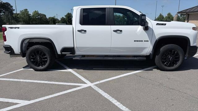 2025 Chevrolet Silverado 2500HD 4WD Crew Cab Standard Bed Custom