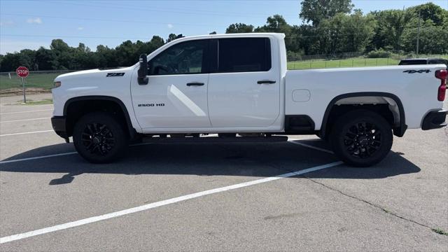 2025 Chevrolet Silverado 2500HD 4WD Crew Cab Standard Bed Custom