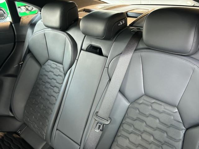 2023 Audi e-tron GT Premium Plus quattro