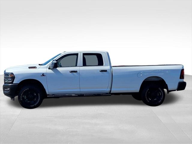 2026 RAM Ram 3500 RAM 3500 TRADESMAN CREW CAB 4X4 8 BOX
