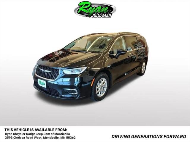 2022 Chrysler Pacifica Touring L for sale in Monticello, MN