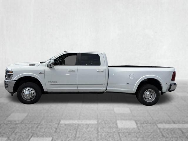 2026 RAM 3500 RAM 3500 LIMITED CREW CAB 4X4 8 BOX