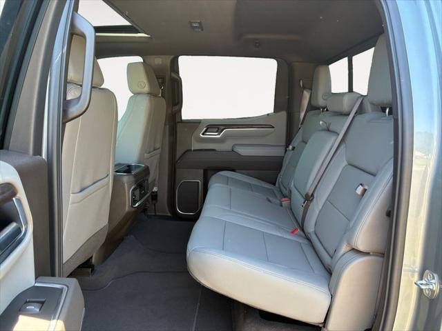 2026 GMC Sierra 1500 Crew Cab, Short Bed, SLT, 4WD