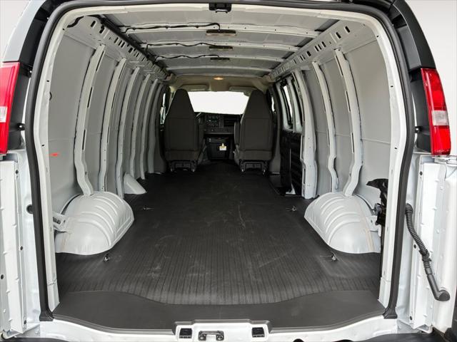2026 GMC Savana Cargo 2500 Extended Wheelbase, Work Van, RWD