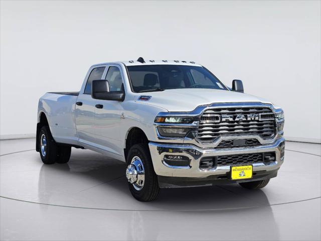 2026 RAM Ram 3500 RAM 3500 TRADESMAN CREW CAB 4X4 8 BOX