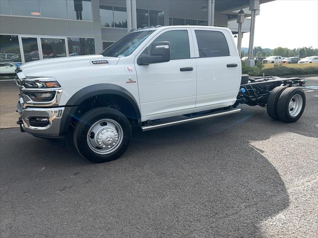 2026 RAM 5500 Chassis RAM 5500 TRADESMAN CHASSIS CREW CAB 4X4 60 CA