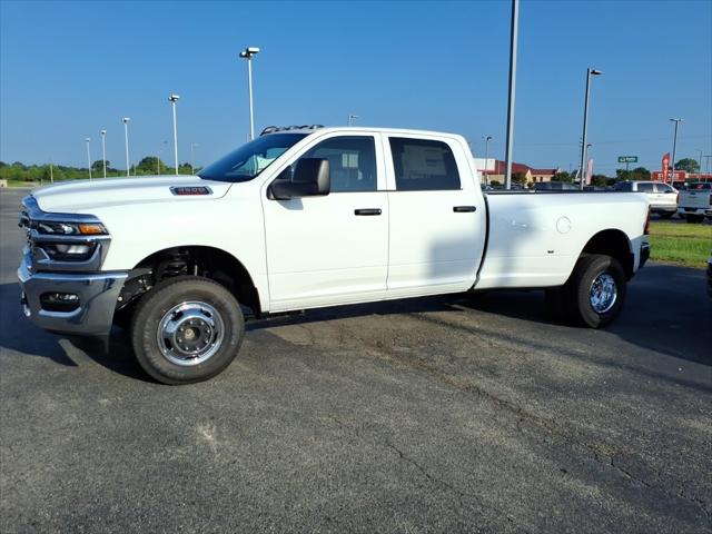 2026 RAM Ram 3500 RAM 3500 TRADESMAN CREW CAB 4X4 8 BOX
