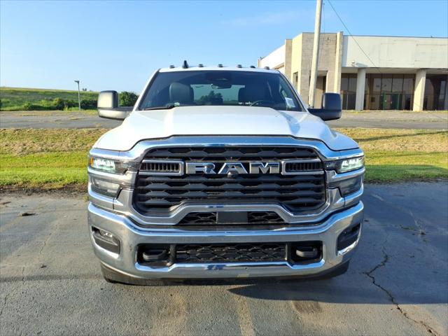 2026 RAM Ram 3500 RAM 3500 TRADESMAN CREW CAB 4X4 8 BOX