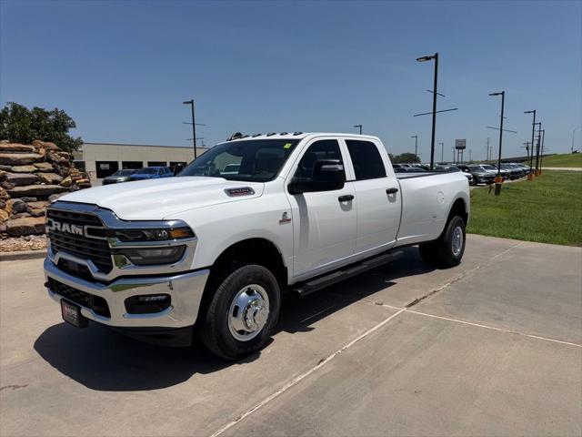 2026 RAM Ram 3500 RAM 3500 TRADESMAN CREW CAB 4X4 8 BOX