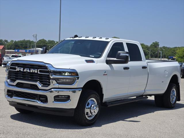 2026 RAM Ram 3500 RAM 3500 TRADESMAN CREW CAB 4X4 8 BOX