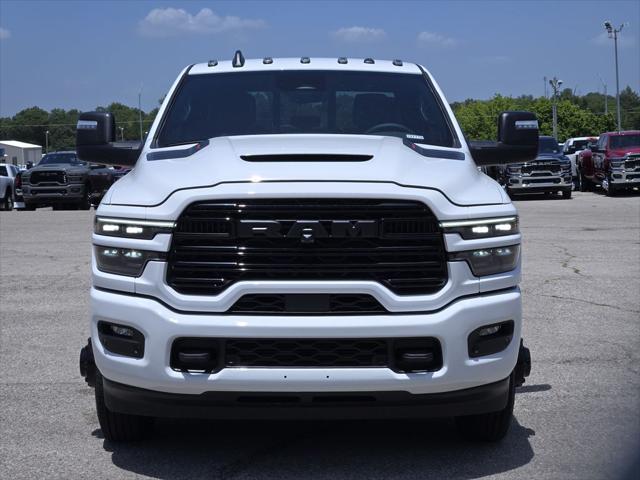 2026 RAM Ram 3500 RAM 3500 TRADESMAN CREW CAB 4X4 8 BOX