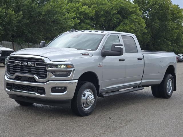 2026 RAM Ram 3500 RAM 3500 TRADESMAN CREW CAB 4X4 8 BOX