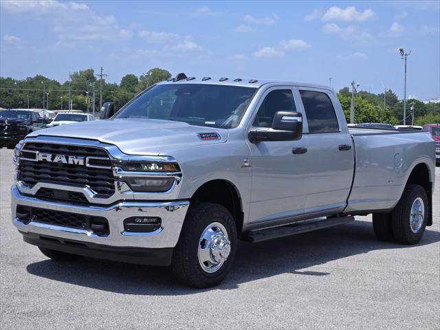 2026 RAM Ram 3500 RAM 3500 TRADESMAN CREW CAB 4X4 8 BOX