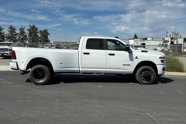 2026 RAM 3500 RAM 3500 BIG HORN CREW CAB 4X4 8 BOX 2026 RAM 3500 RAM 3500 BIG HORN CREW CAB 4X4 8 BOX